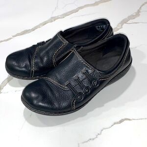 Clarks | Ultimate Comfort Collection Women’s Black Leather Slip-On Shoes Size 7M